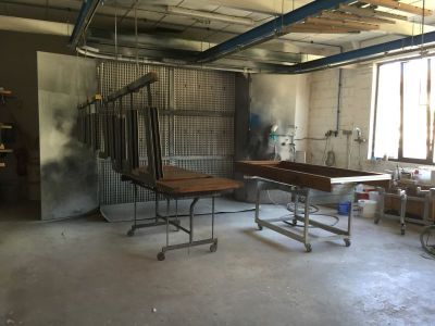 CABINE DE FINITION AVEC CONVOYEUR