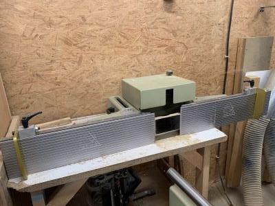 GUIDE DE TOUPIE SUR TOUPIE-TENONNEUSE LUREM T50 CTM