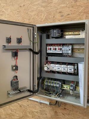 Intérieur  Armoire de commande sur ASPIRATION GROUPE ENSACHEUR MULTIFILTRES