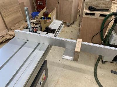 SCIE A FORMAT AVEC INCISEUR HOLZPROFI FPM3200VR-MONO