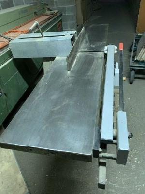 TABLE DEGAICHISSEUSE 430MM